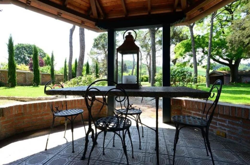Villa Ottocentesca Immersa Nel Verde Montecavolo Eksteriør bilde